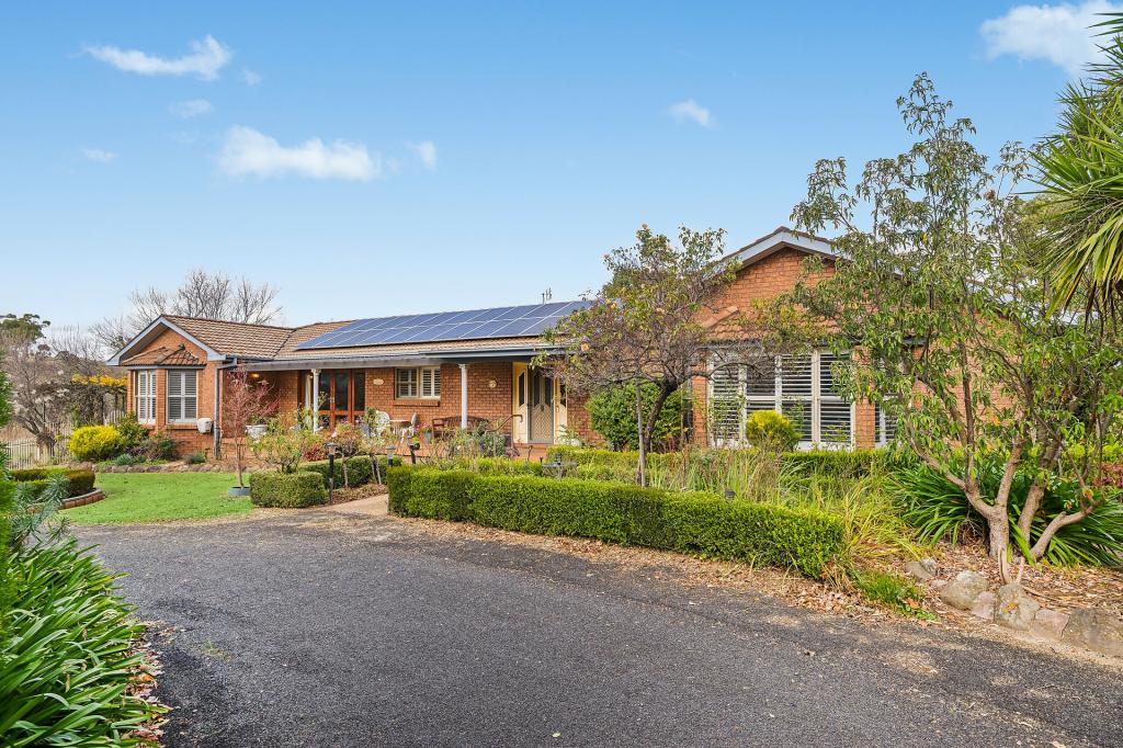 4 Nandillion Ponds Dr, Orange, NSW 2800