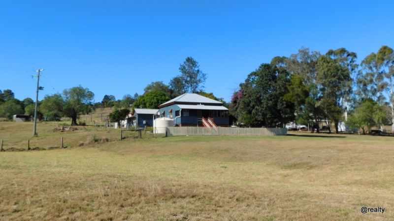 8 TAYLOR ST, NANANGO, QLD 4615