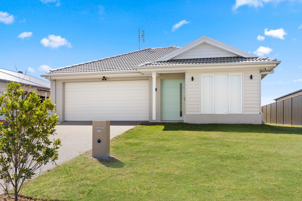 11 Frederick Cct, Eli Waters, QLD 4655