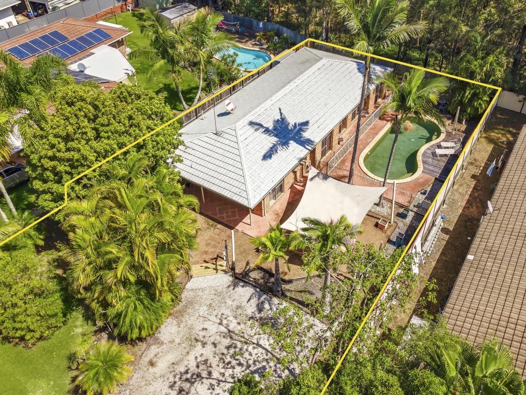 27 Gary Player Cres, Parkwood, QLD 4214