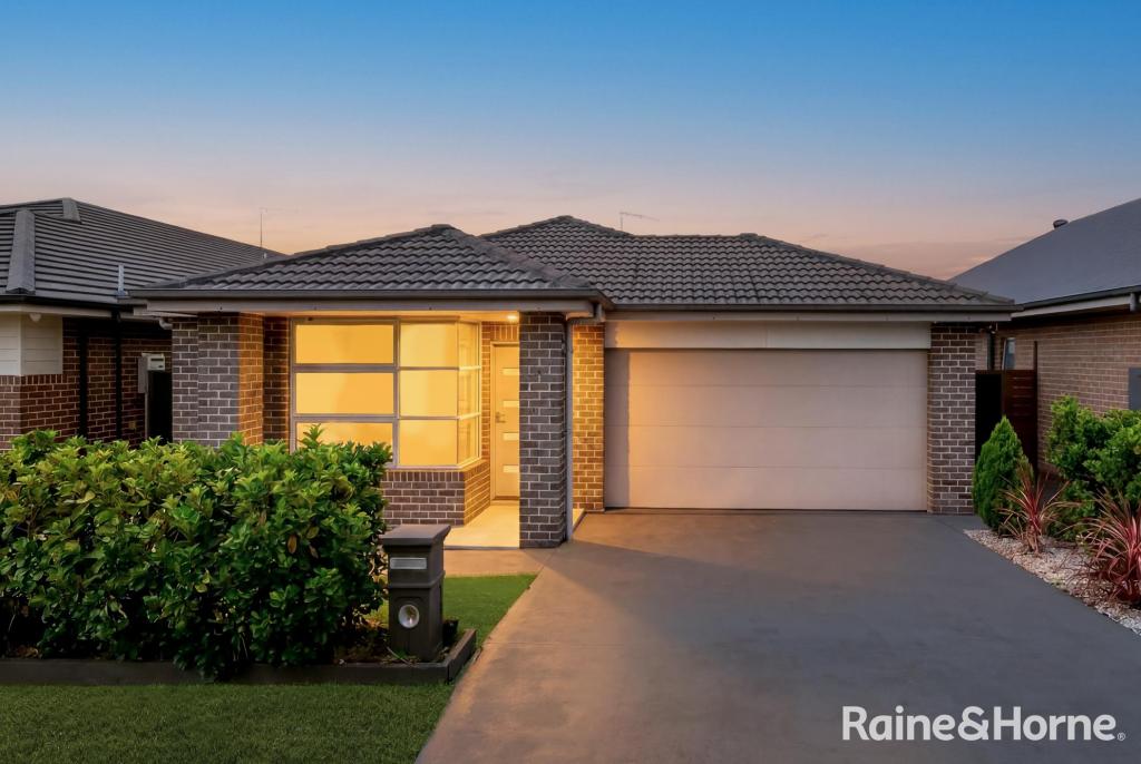 30 HOLLOWS DR, ORAN PARK, NSW 2570