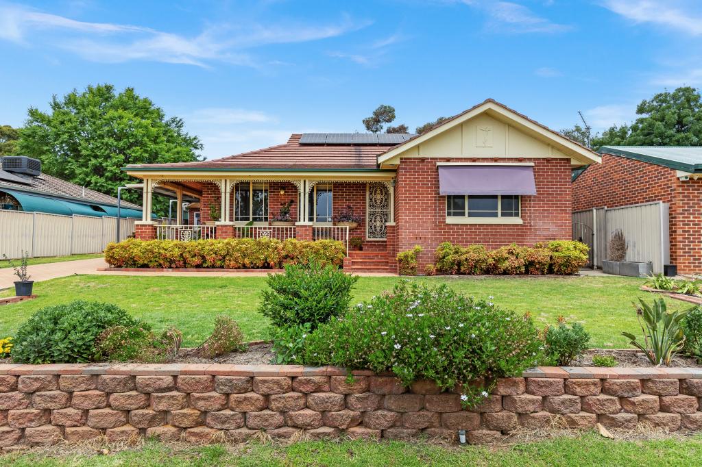 21 LAMILLA ST, GLENFIELD PARK, NSW 2650