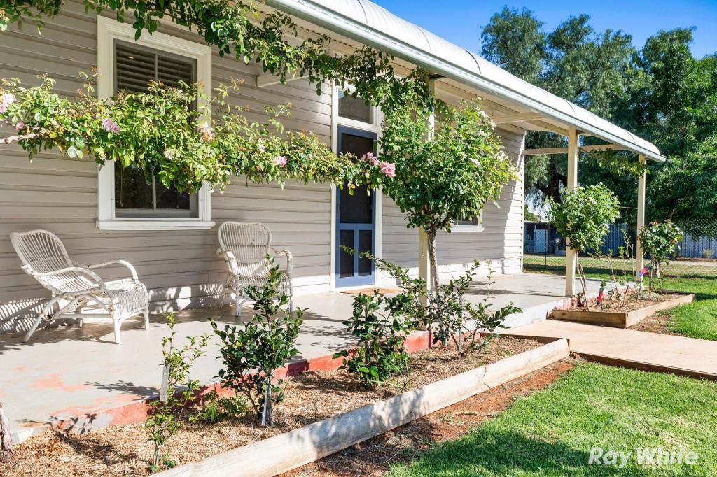 10-12 Wood St, Marrar, NSW 2652