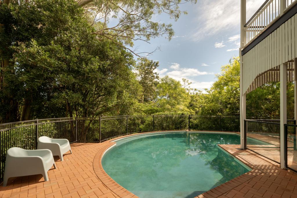 133 Simpsons Rd, Bardon, QLD 4065