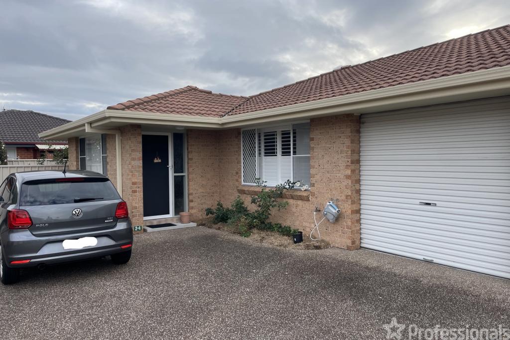 2/4 Argo Pl, Forster, NSW 2428