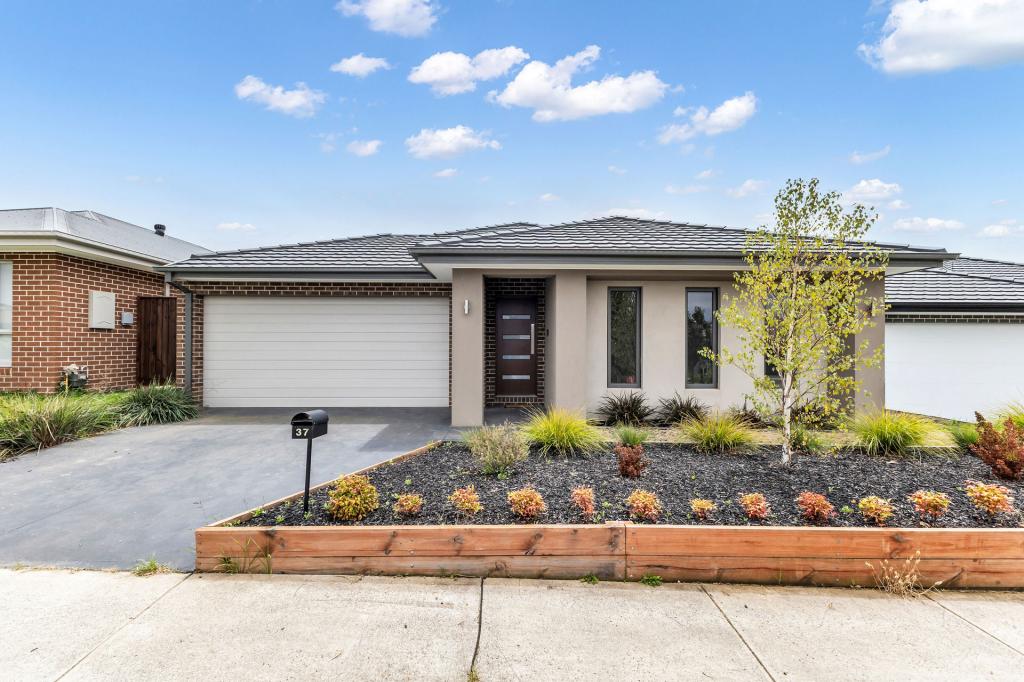 37 Garrard Cres, Clyde, VIC 3978