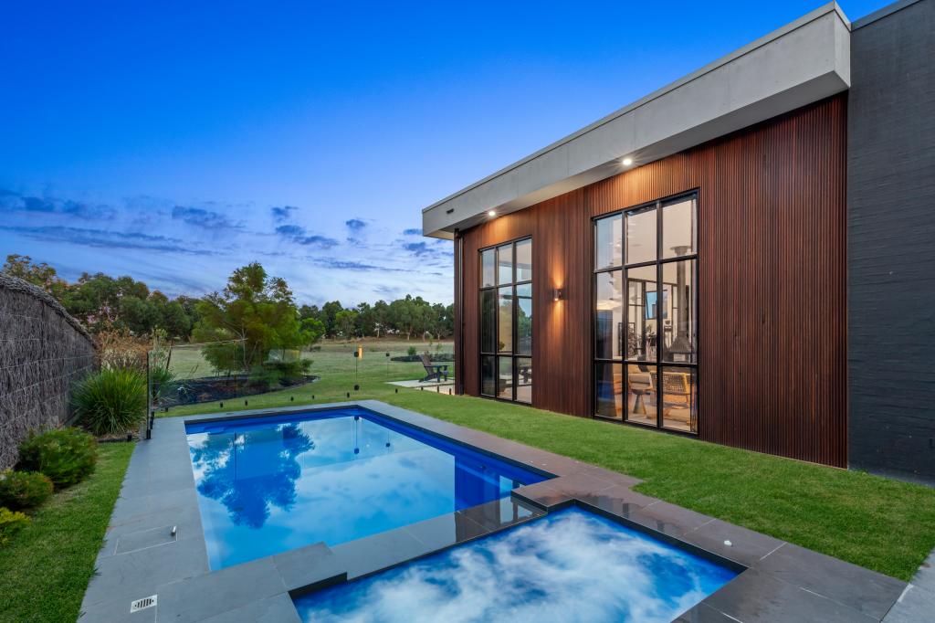 18 Stone Pine Ct, Connewarre, VIC 3227