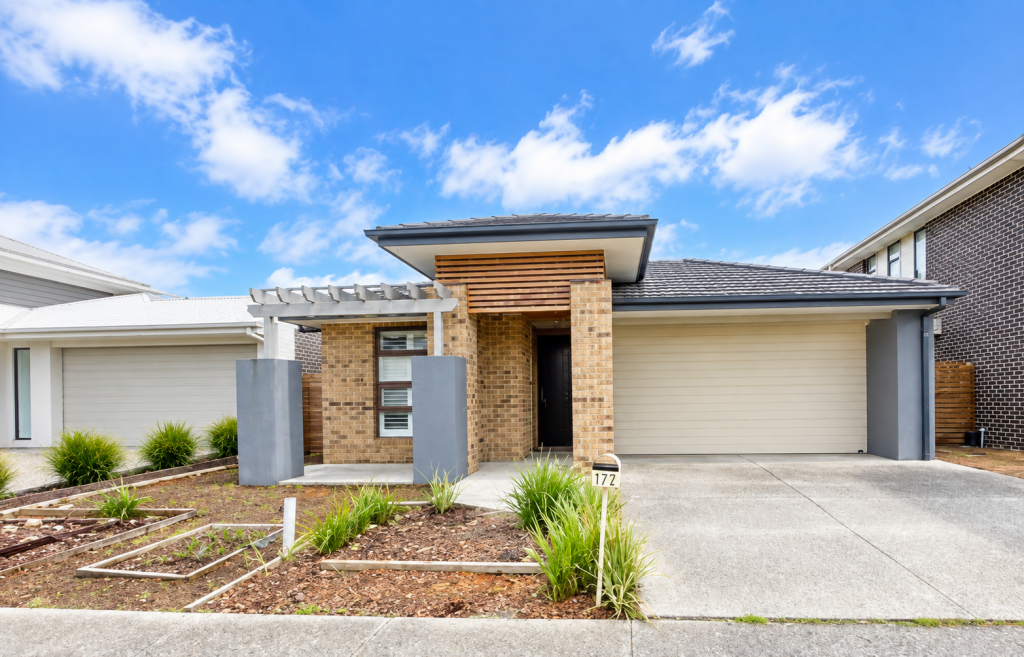 172 Hazel Glen Dr, Doreen, VIC 3754