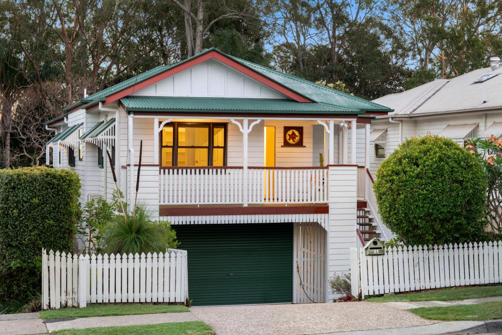 31 Combles Rd, Camp Hill, QLD 4152