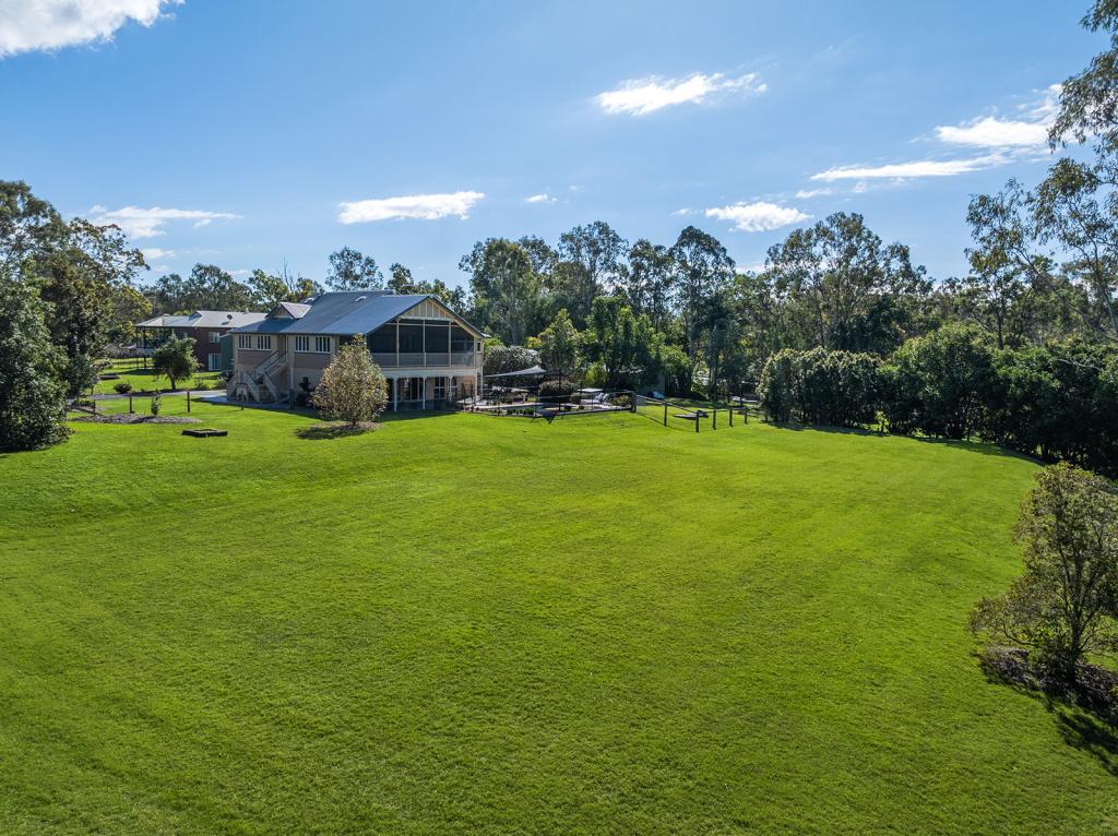 71 Upper Camp Mountain Rd, Camp Mountain, QLD 4520