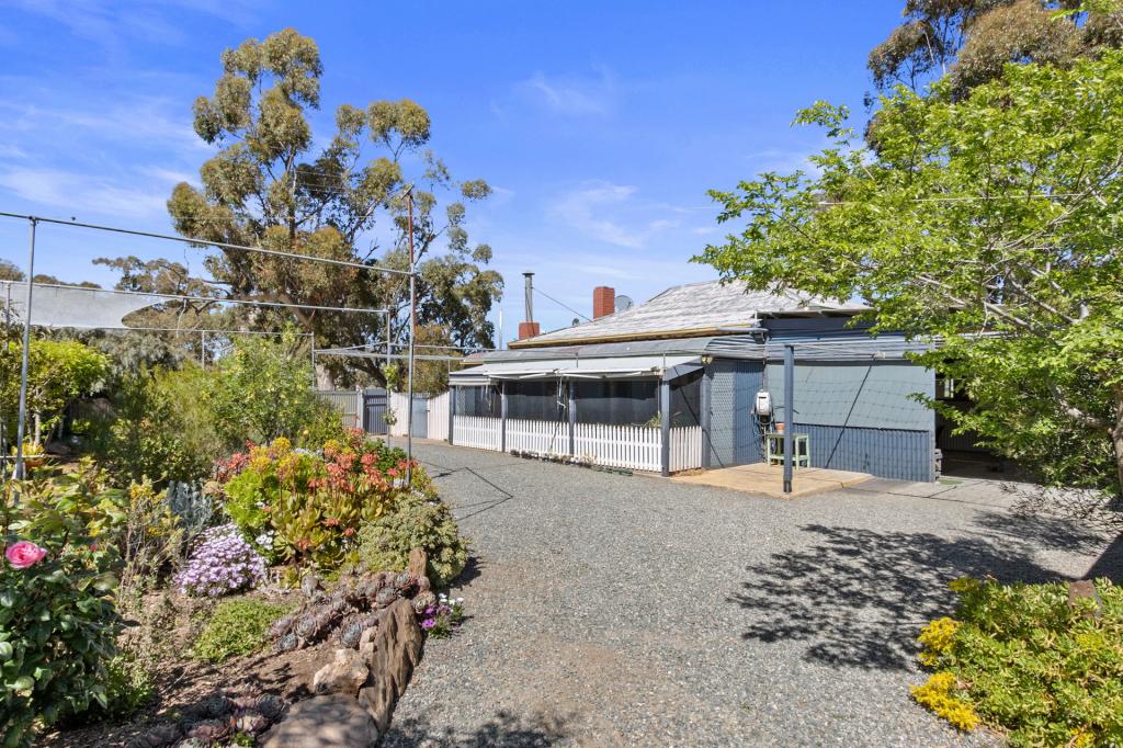 10151 Barrier Hwy, Hallett, SA 5419