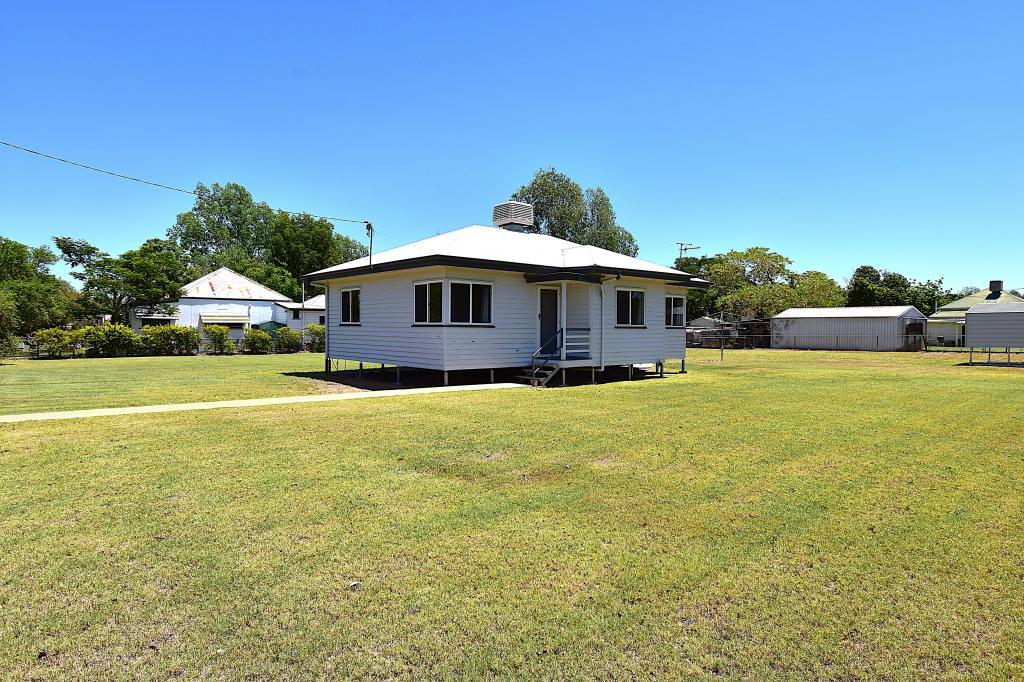 112 Fir St, Barcaldine, QLD 4725