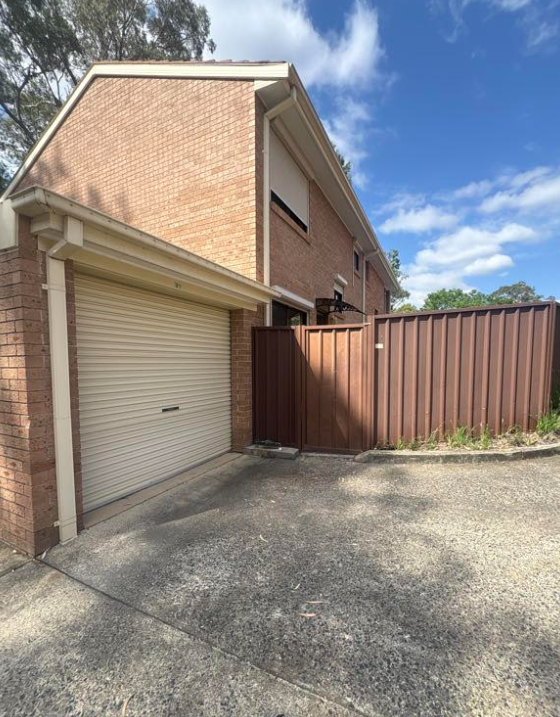 31/196-200 Harrow Rd, Glenfield, NSW 2167