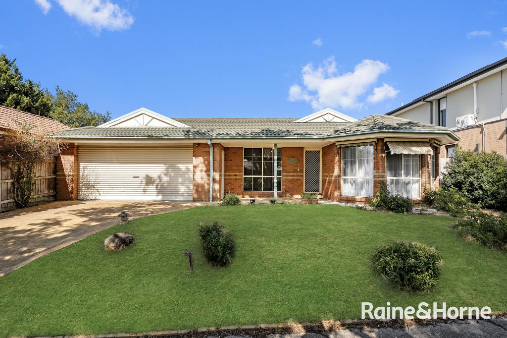 22 GWENTON AVE, CRANBOURNE EAST, VIC 3977
