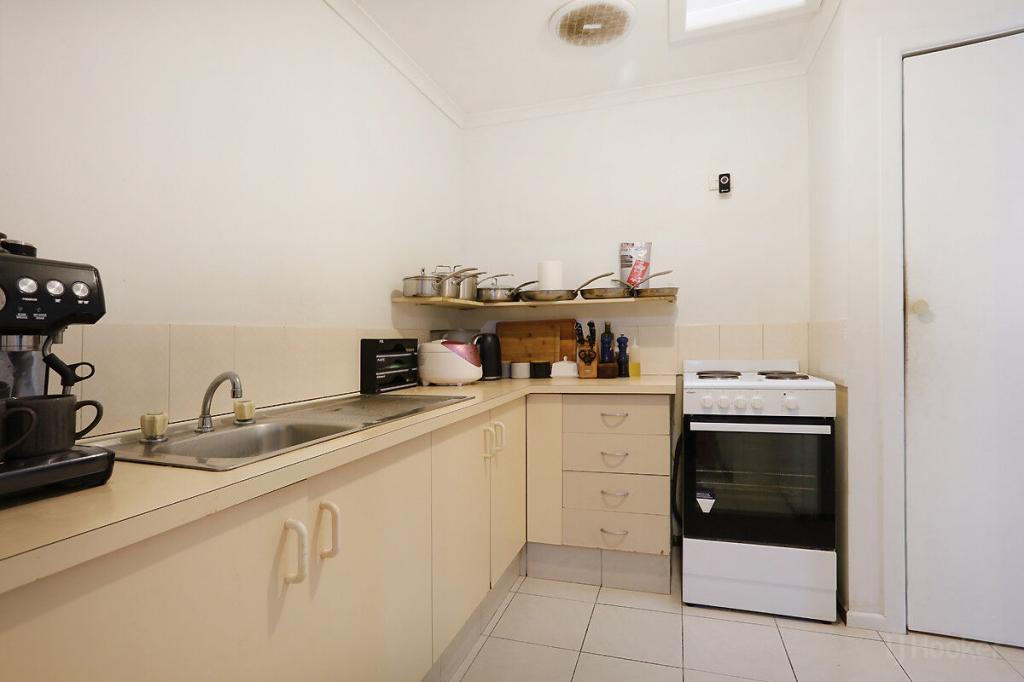 2/233 Central St, Labrador, QLD 4215