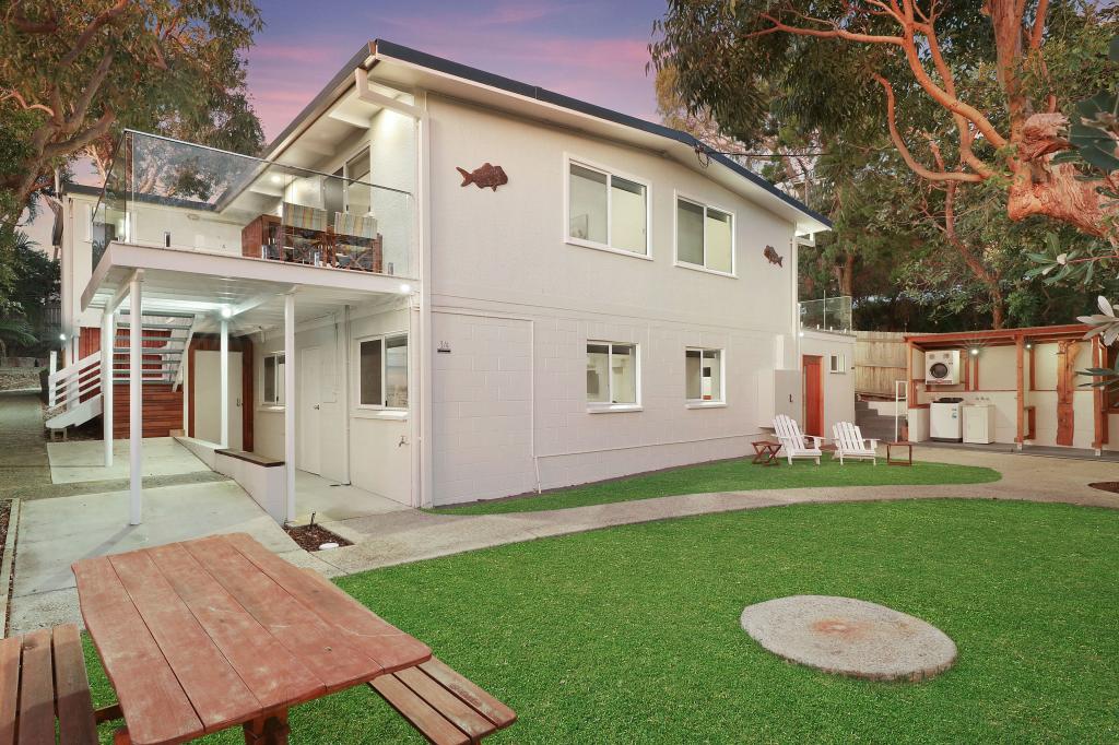 76 Mooloomba Rd, Point Lookout, QLD 4183