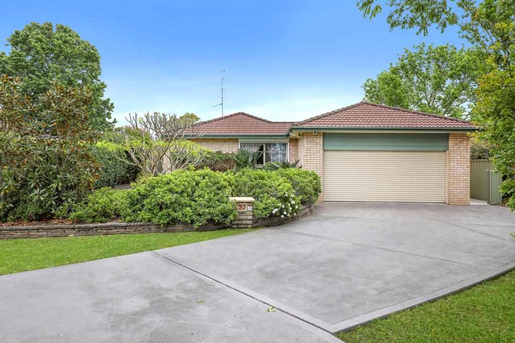 37 Windsor Cres, Brownsville, NSW 2530