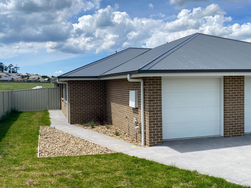 68a Quiberon Way, Goulburn, NSW 2580