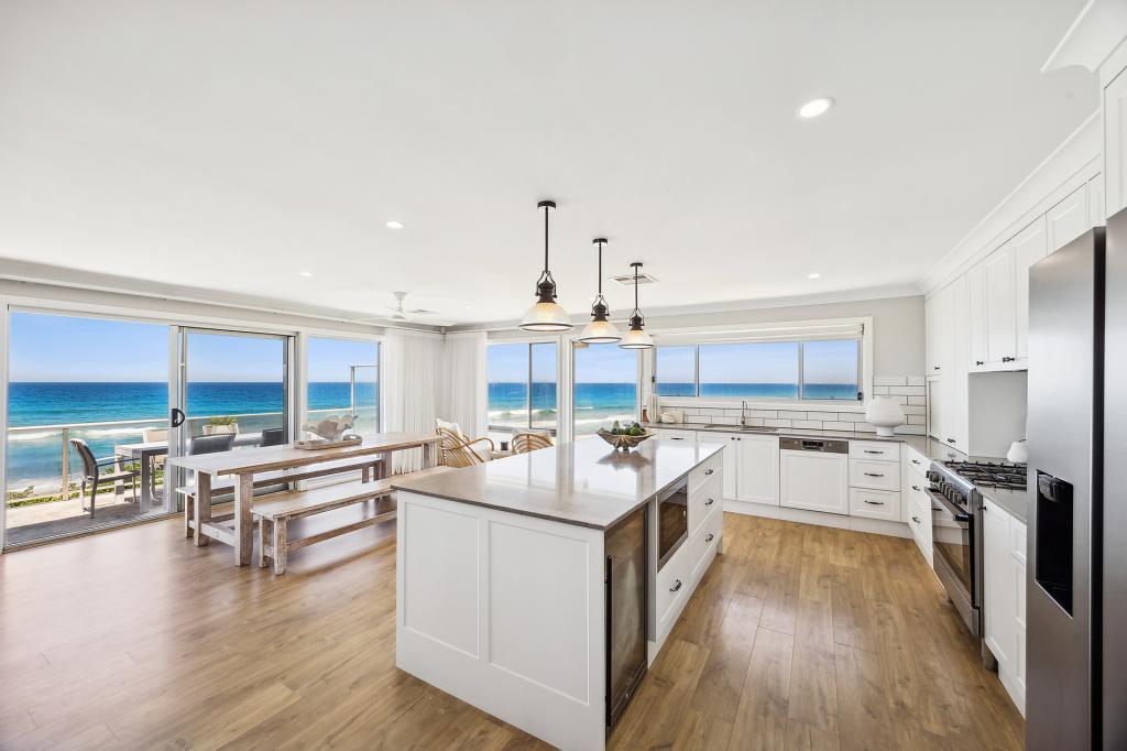 11 WYUNA AVE, THE ENTRANCE NORTH, NSW 2261