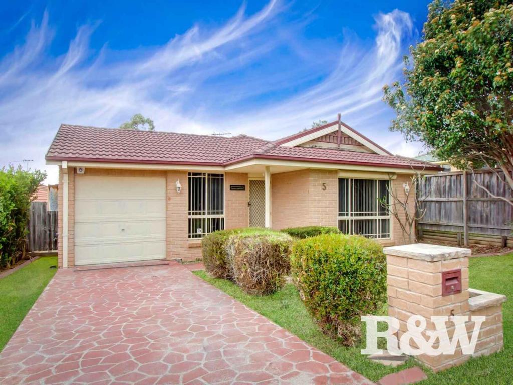 5 Gona Pl, Mount Annan, NSW 2567