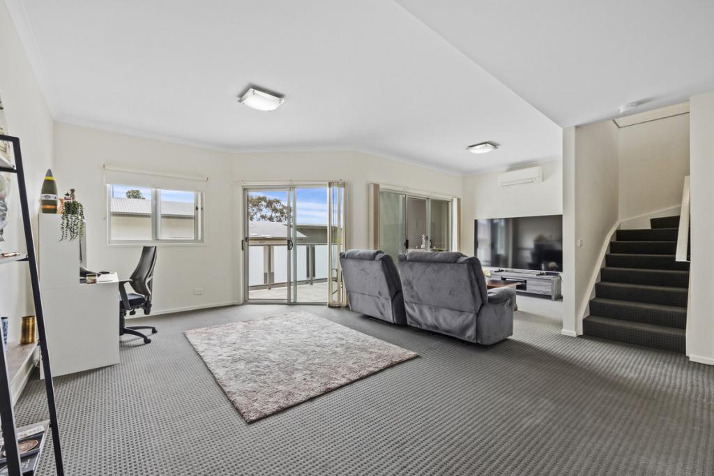 43/161 Uriarra Rd, Crestwood, NSW 2620