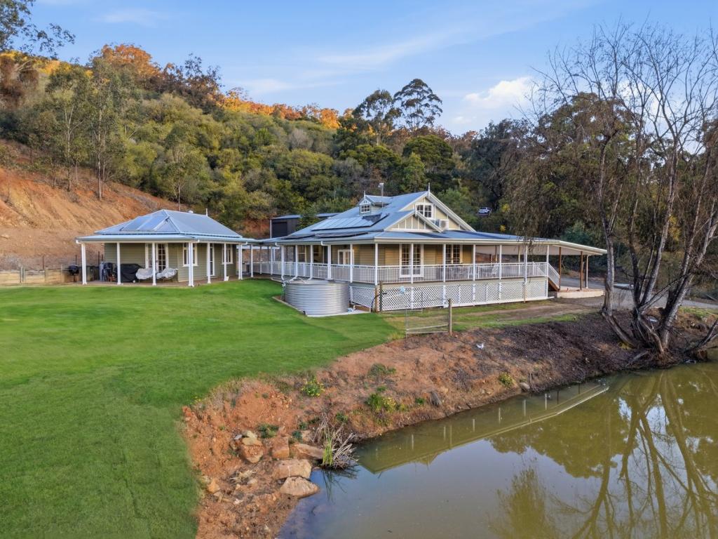 355 Calf Farm Rd, Mount Hunter, NSW 2570