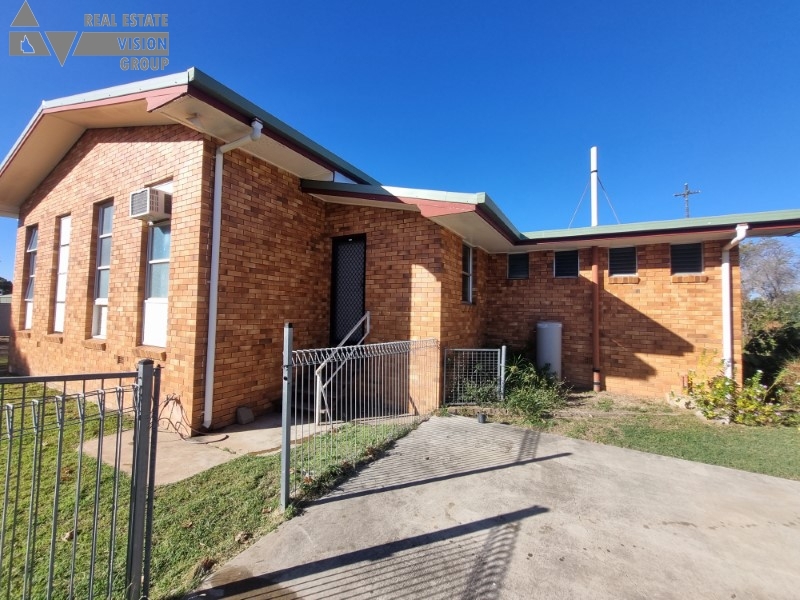 18 Wey St, Blackwater, QLD 4717