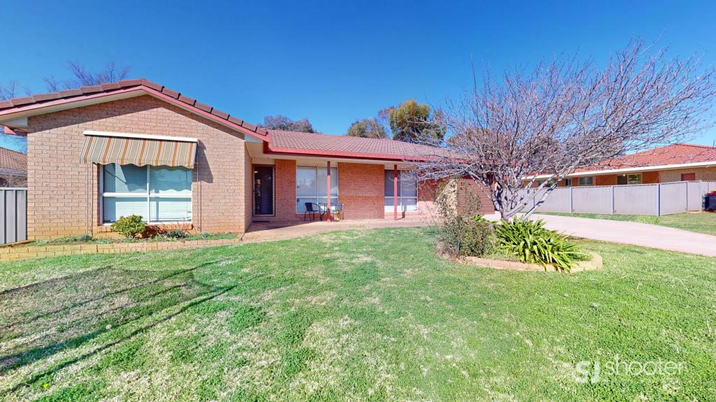 70 WEBSDALE DR, DUBBO, NSW 2830