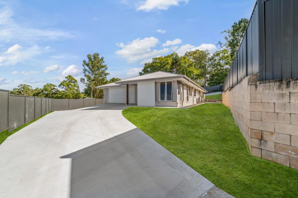 38 Excalibur Cres, Southside, QLD 4570