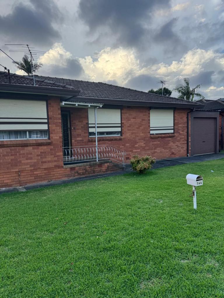 144 Birdwood Rd, Georges Hall, NSW 2198