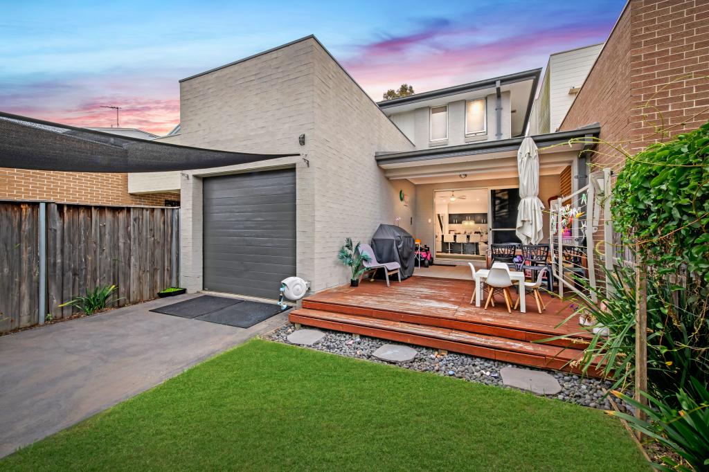 31 Caddies Bvd, Rouse Hill, NSW 2155