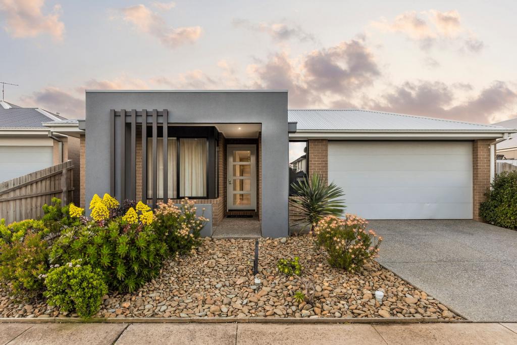 16 Lady Earl Cres, Ocean Grove, VIC 3226