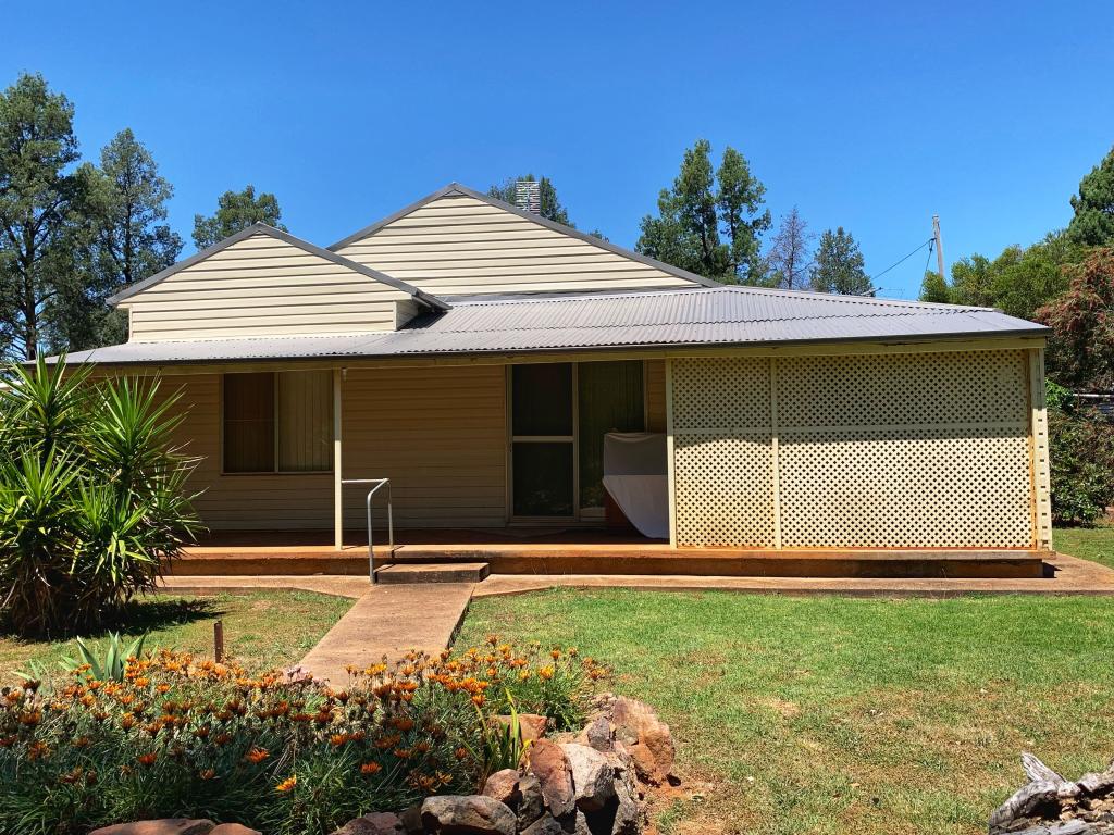 133 Yarrabandai Rd, Trundle, NSW 2875