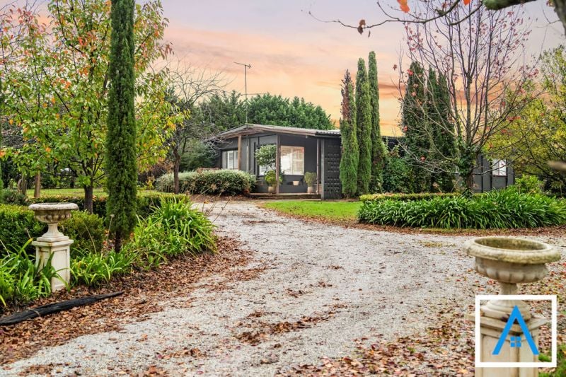 25 Addison St, Thirlmere, NSW 2572