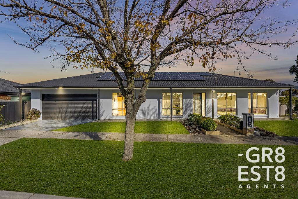 41 Fairhaven Bvd, Cranbourne West, VIC 3977