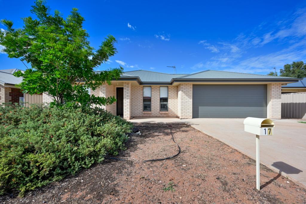 17 Bradshaw St, Whyalla Jenkins, SA 5609