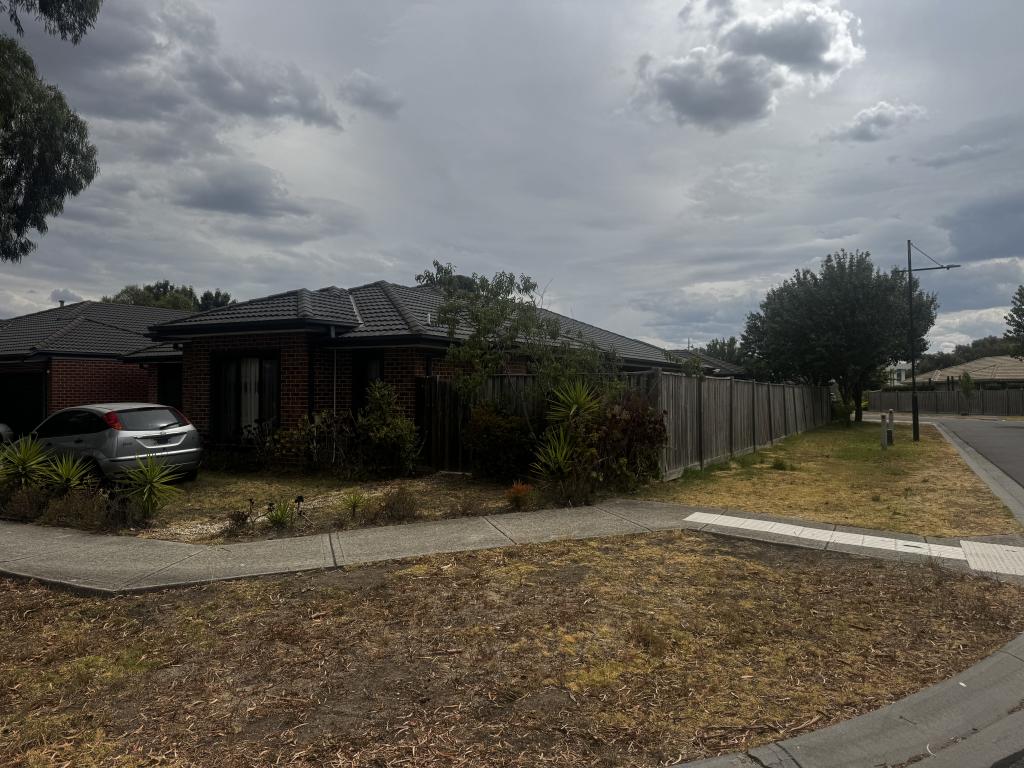 8 FAIRHAVEN AVE, BEVERIDGE, VIC 3753