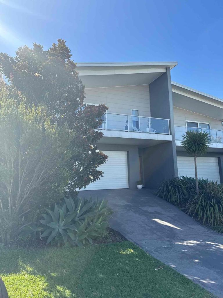 1/21 Elizabeth Cct, Flinders, NSW 2529