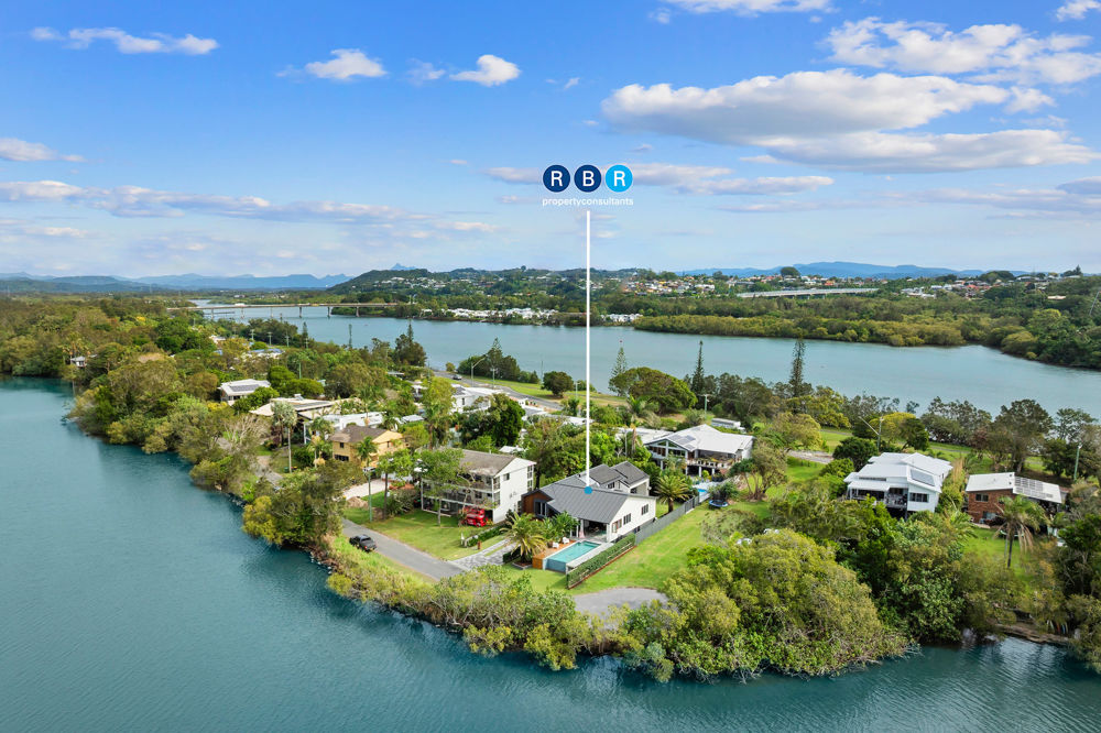 17 Wommin Lake Cres, Fingal Head, NSW 2487