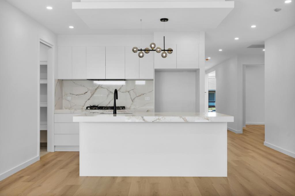 10 Sebring St, Menangle Park, NSW 2563