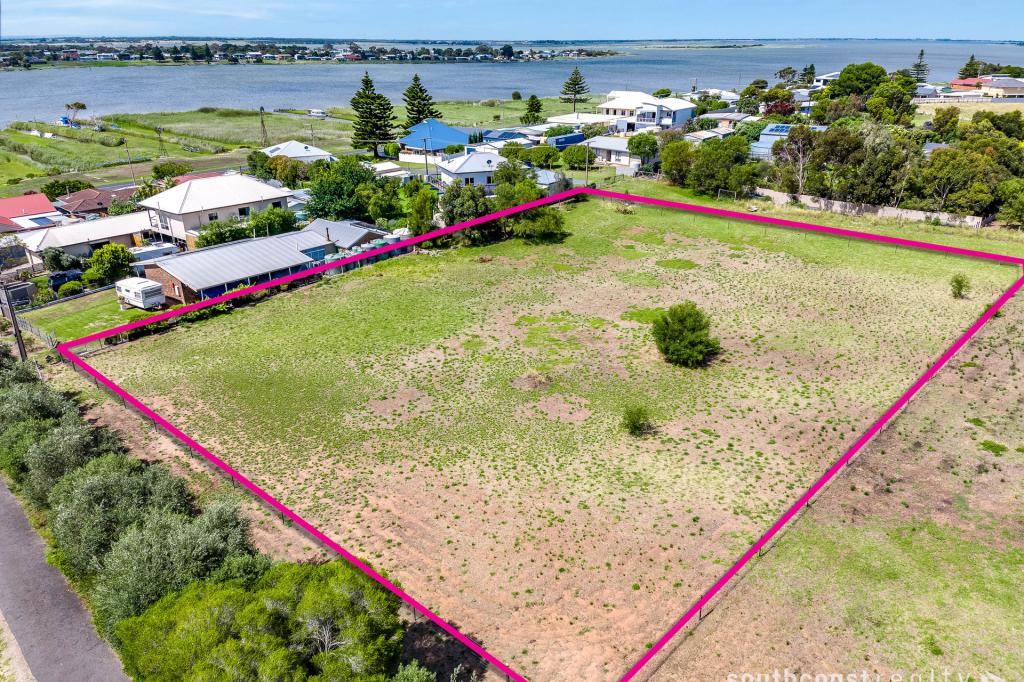 8 VARCOE ST, HINDMARSH ISLAND, SA 5214