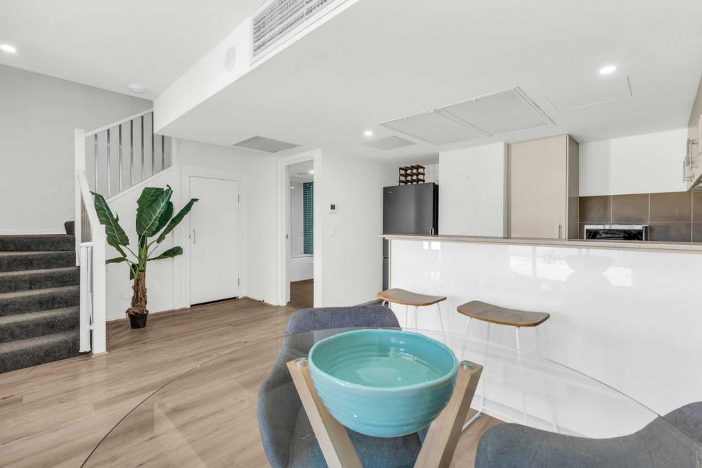1028/1 Ocean St, Burleigh Heads, QLD 4220