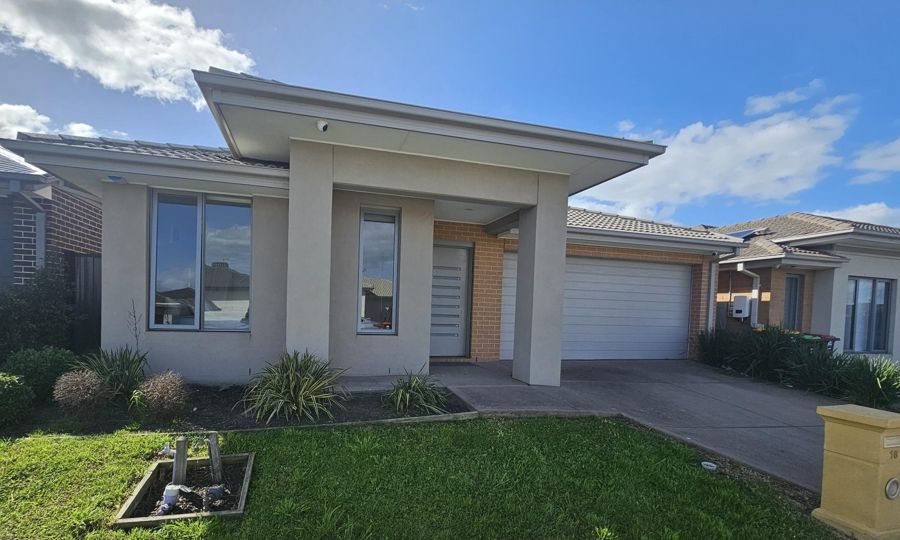 16 Featherwood Cres, Craigieburn, VIC 3064