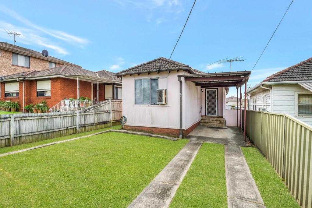 8A AVISFORD ST, FAIRFIELD, NSW 2165