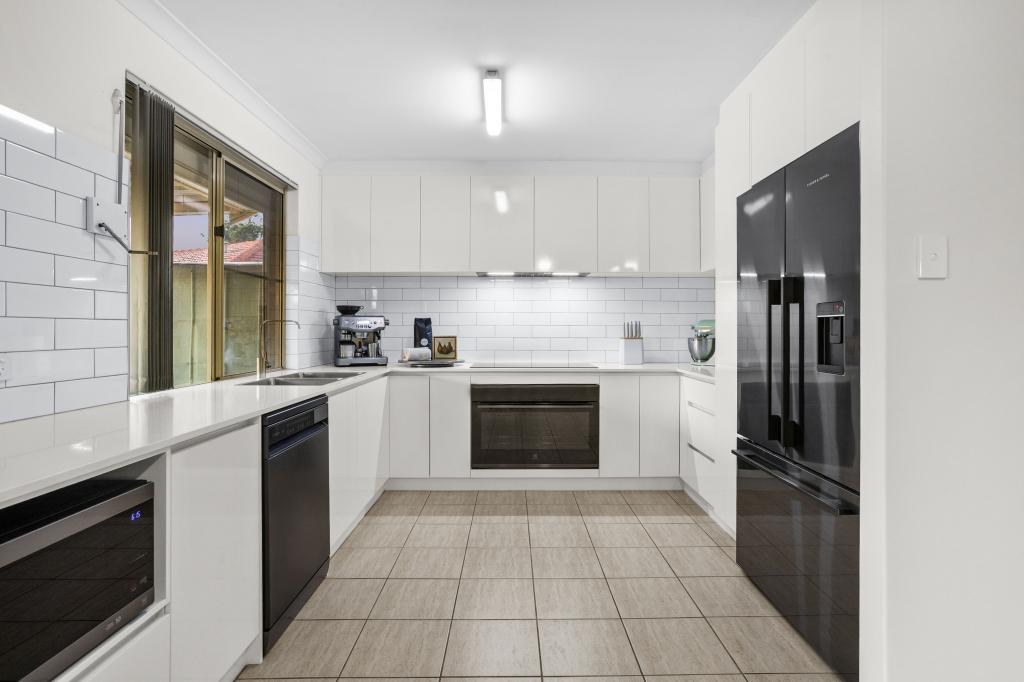 31a Moreton Cres, Warnbro, WA 6169