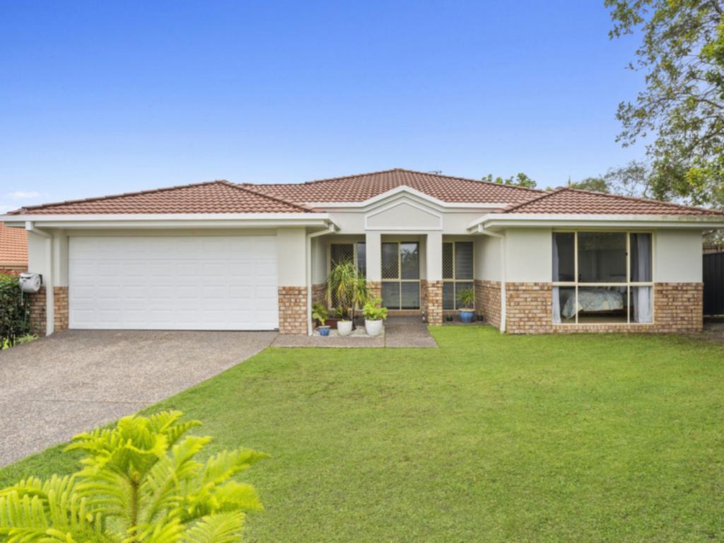 33 Murchison St, Pacific Pines, QLD 4211