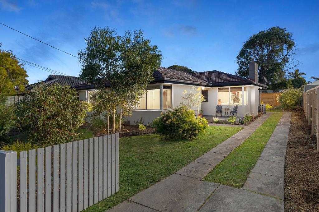 13 Torquay Ave, Seaford, VIC 3198