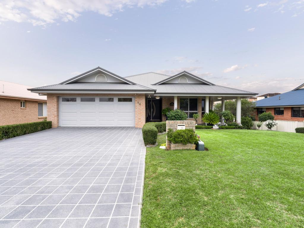14 Lake Inverell Dr, Inverell, NSW 2360