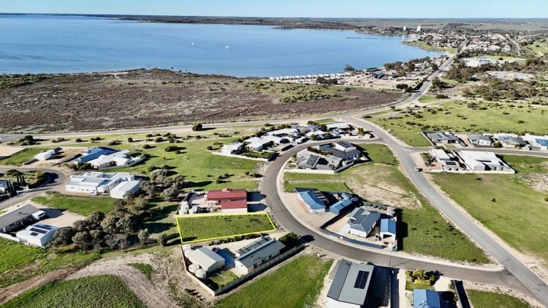 15 Johnson St, Streaky Bay, SA 5680