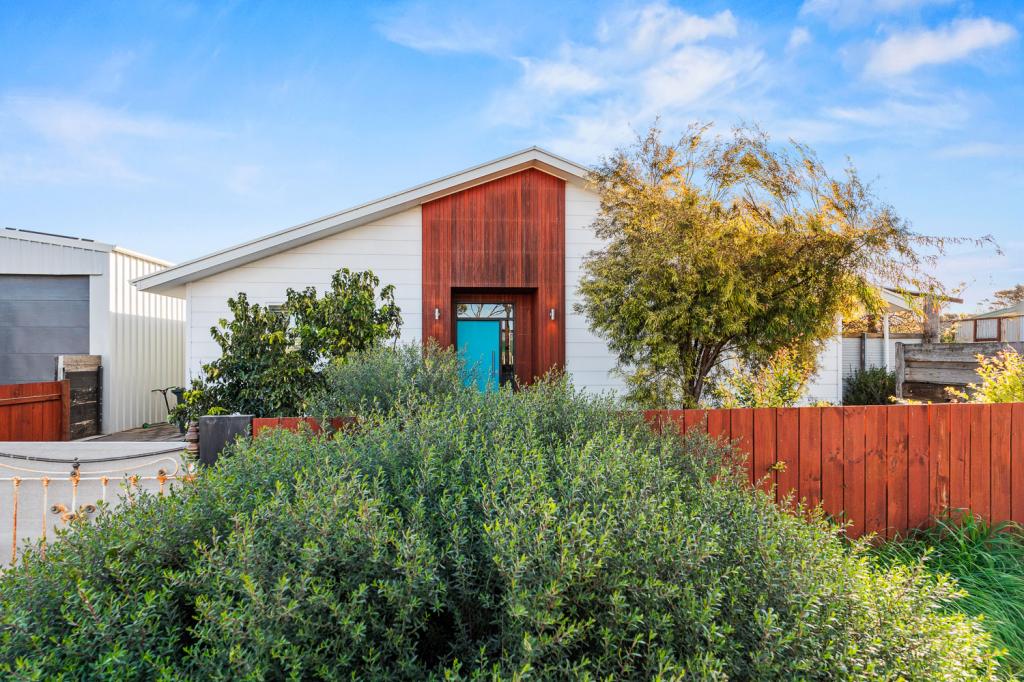 16 Tucker Pde, New Town, SA 5554